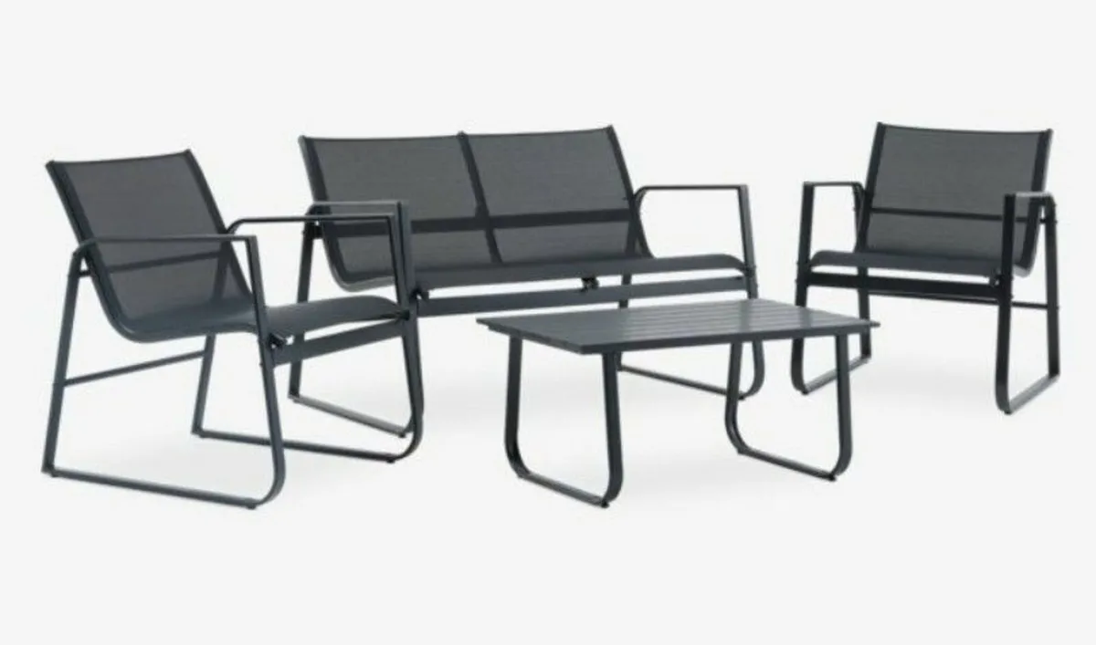 Sunroom or garden furniture set