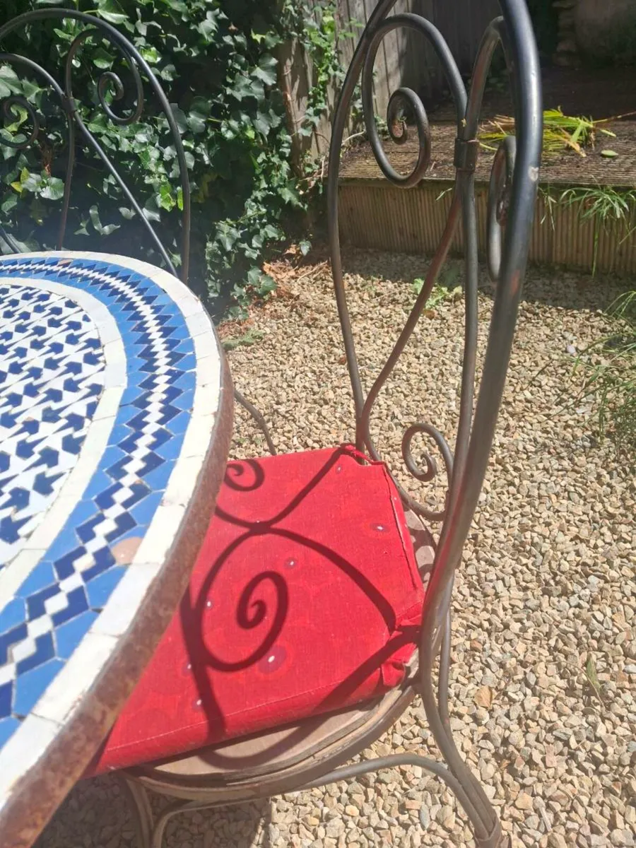 Garden Table & Chairs - Image 3