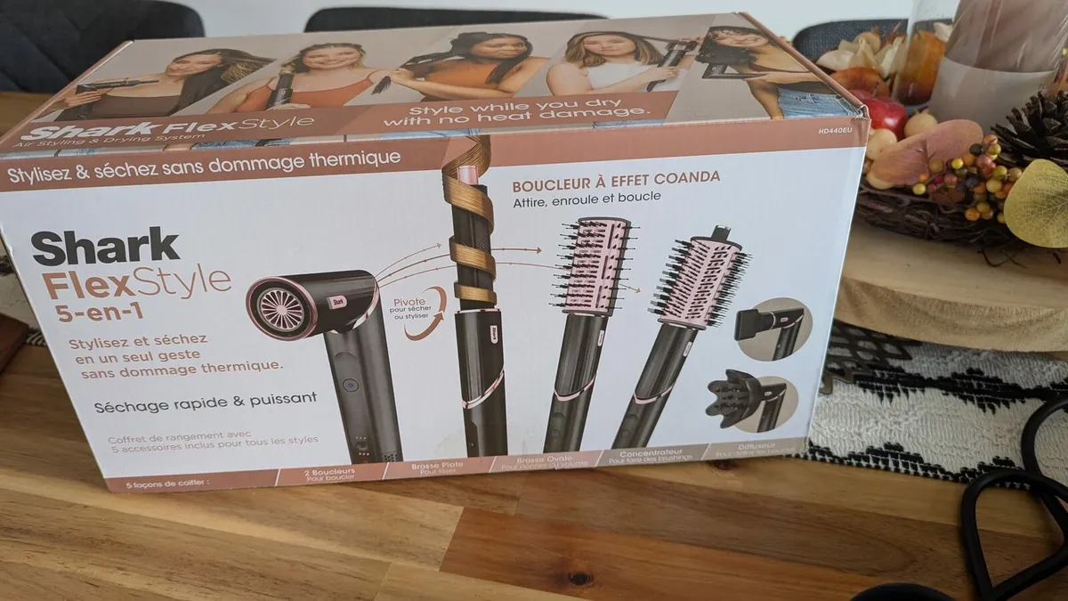 Shark FlexStyle 5 in 1 Hair Dryer - Image 1