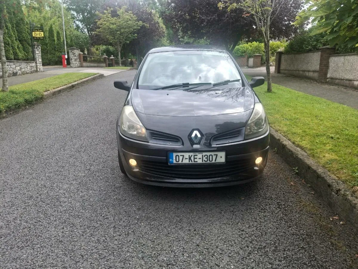 RENAULT Clio - Image 2