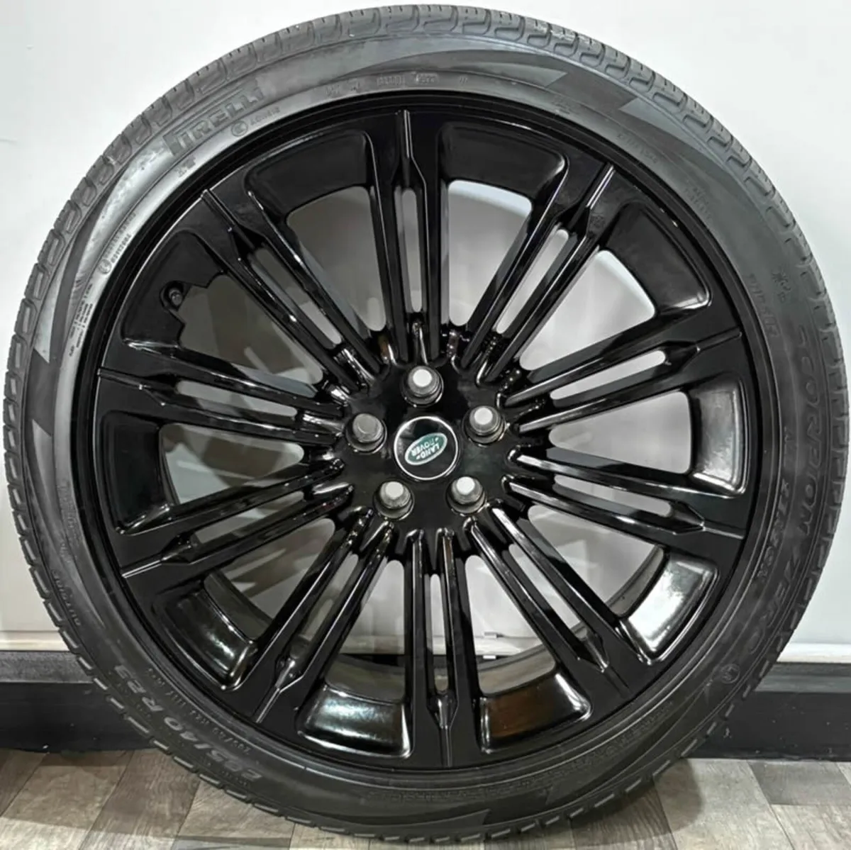 23" Genuine Range Rover Sport Vogue Style 1075 All - Image 2