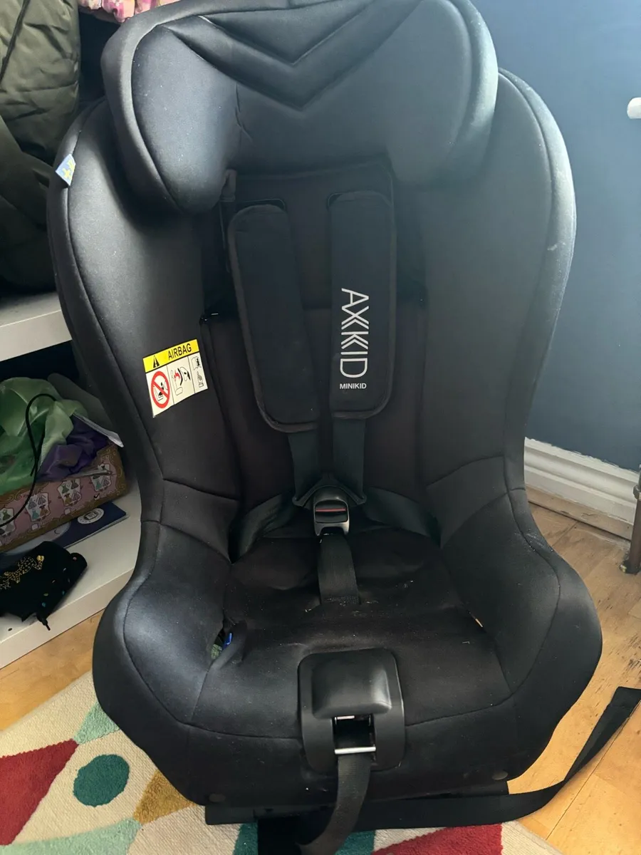 Axkid Minikid Car seat - Image 1