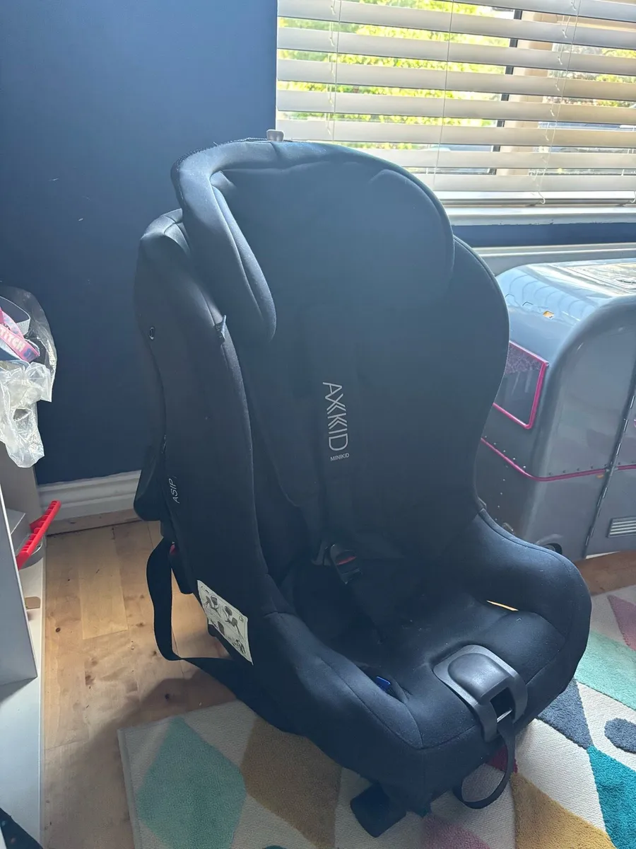 Axkid Minikid Car seat - Image 2
