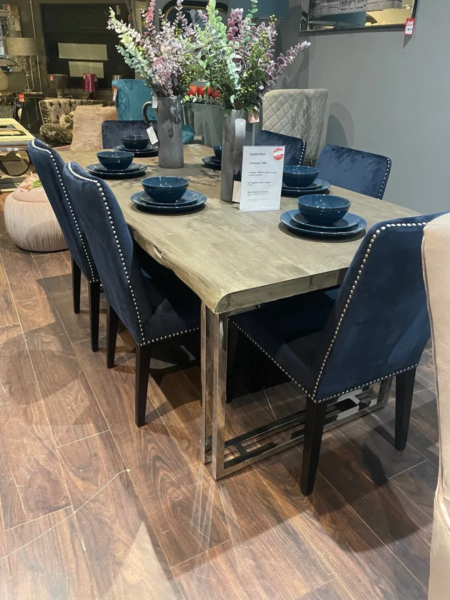 Gorgeous Dining table w live edge  brand new - Image 1