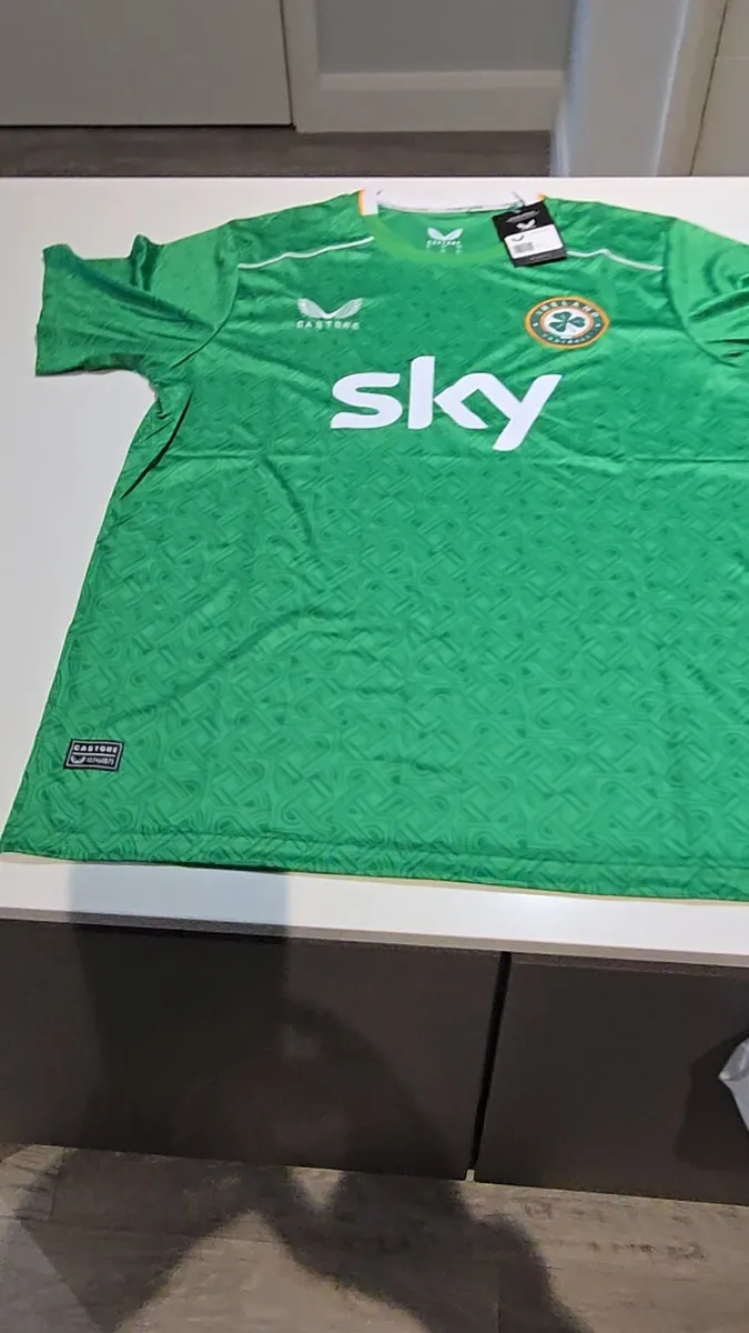 Ireland Home Jersey L - Image 1