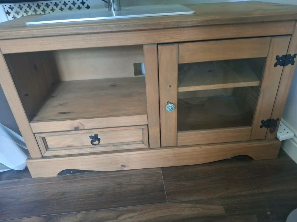Tv unit