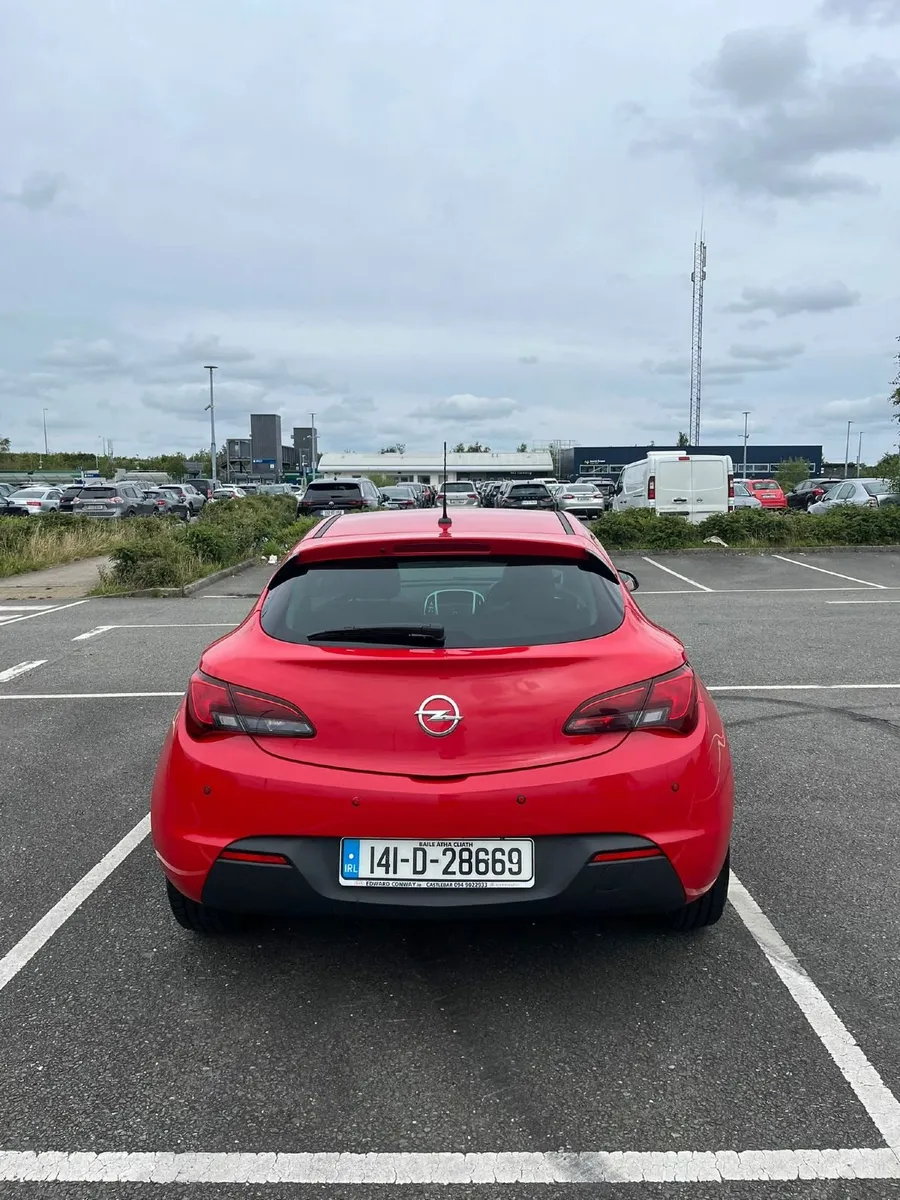 Opel Astra GTC 2014 - Image 3