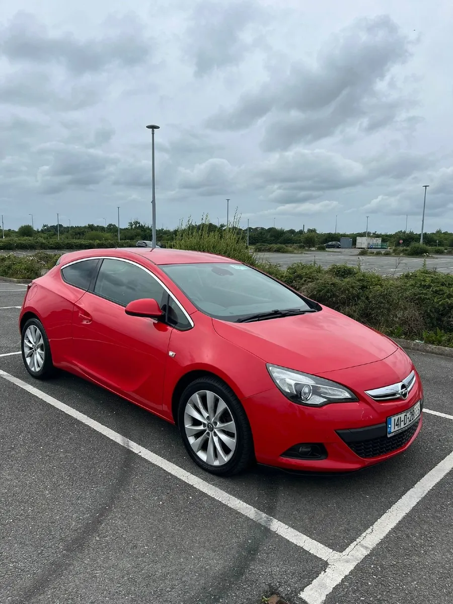 Opel Astra GTC 2014 - Image 4