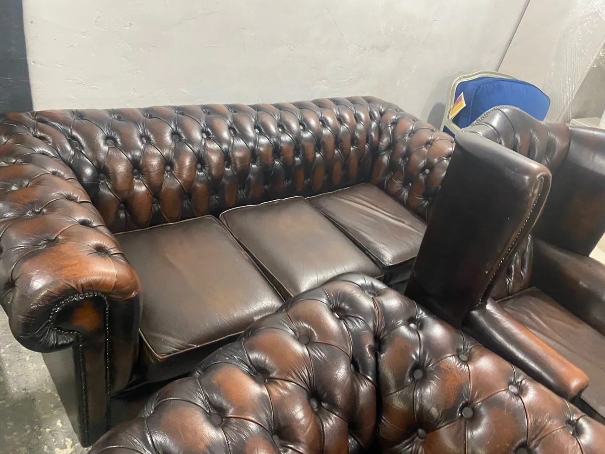 Stunning brown leather chesterfield sofa set - Image 3