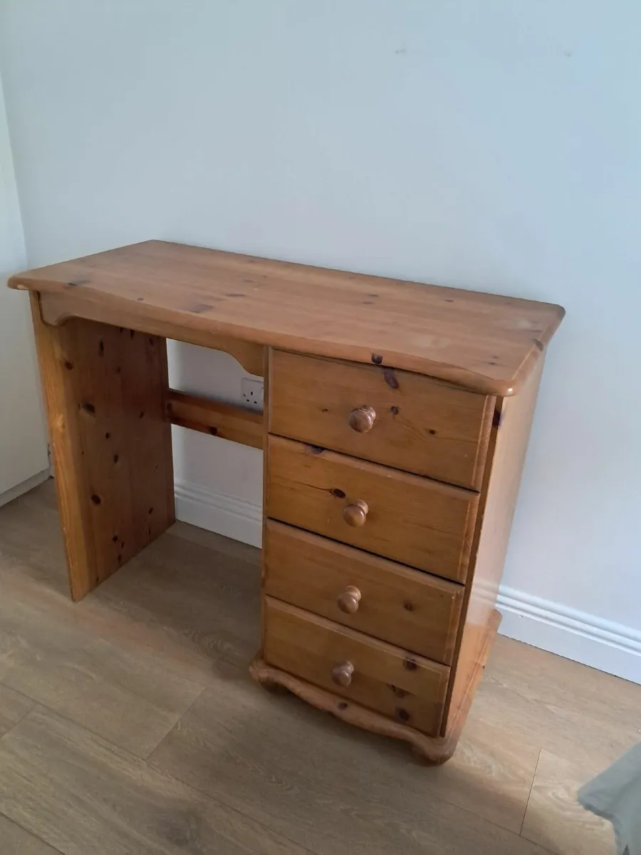 Wood desk - Image 1