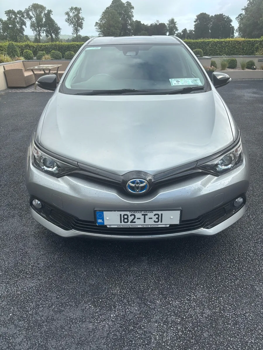 Toyota Auris hybrid - Image 2