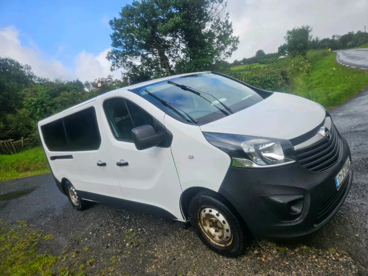 2017 vauxhall vivaro mini 9 seater - Image 2