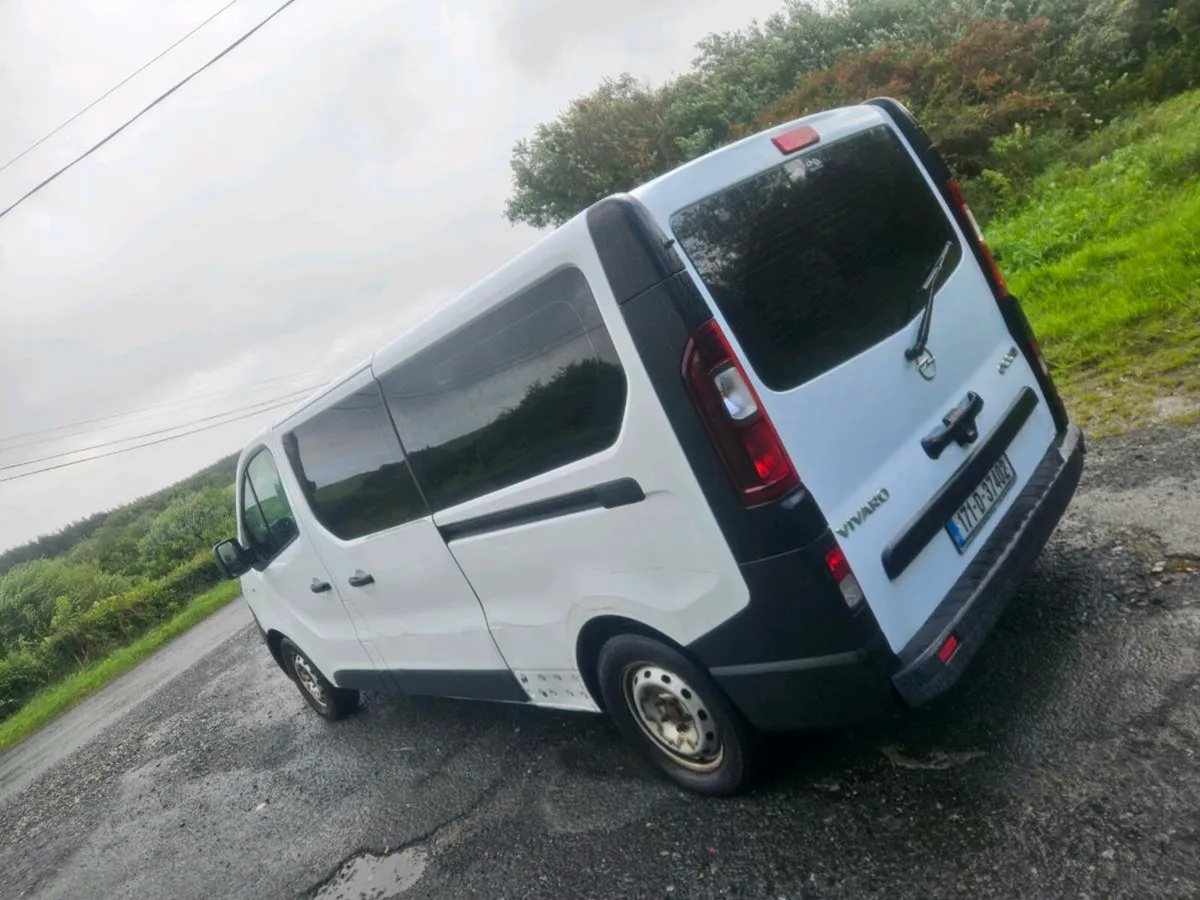 2017 vauxhall vivaro mini 9 seater - Image 4