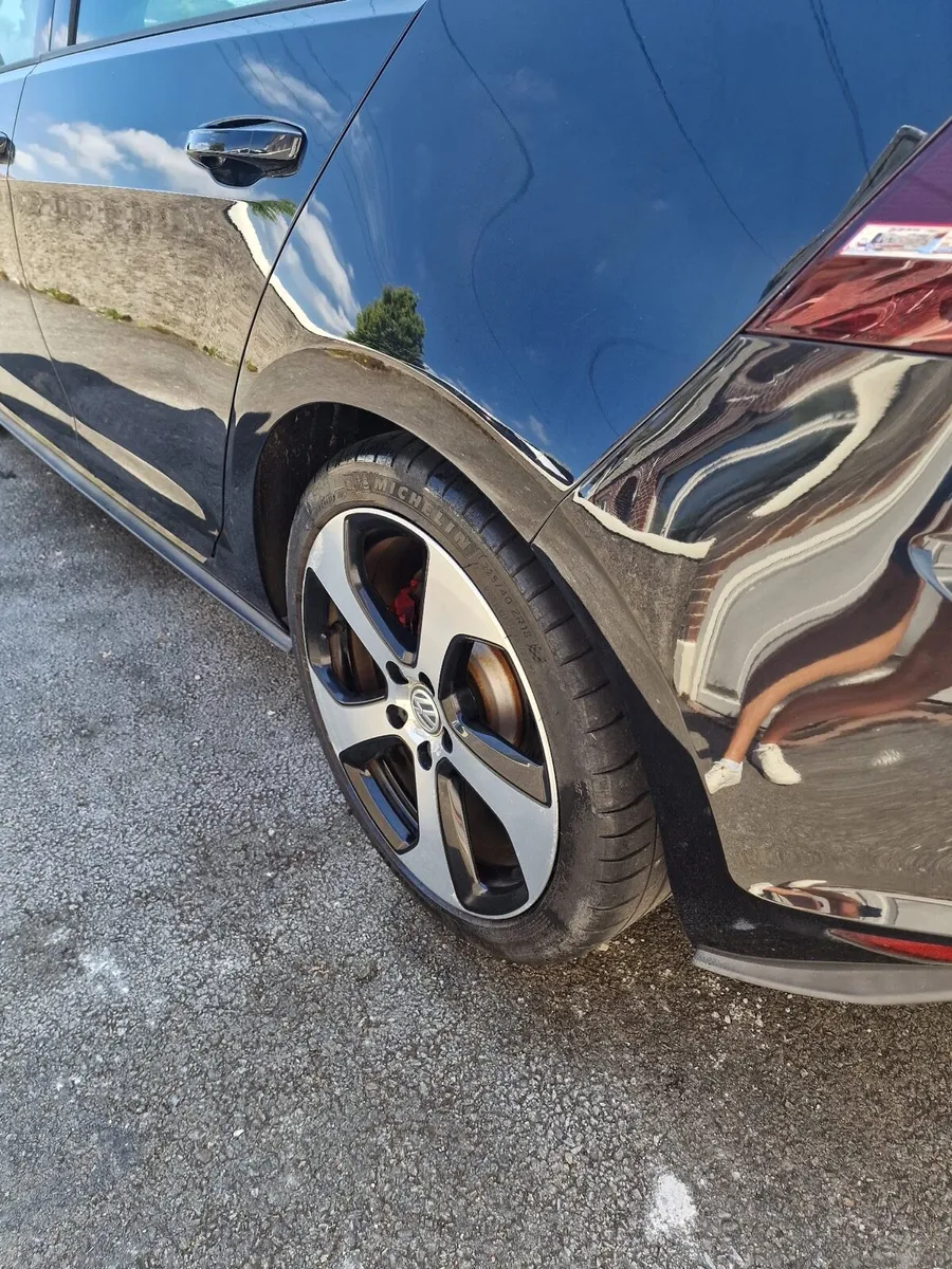 Volkswagen Golf GTI - Image 4