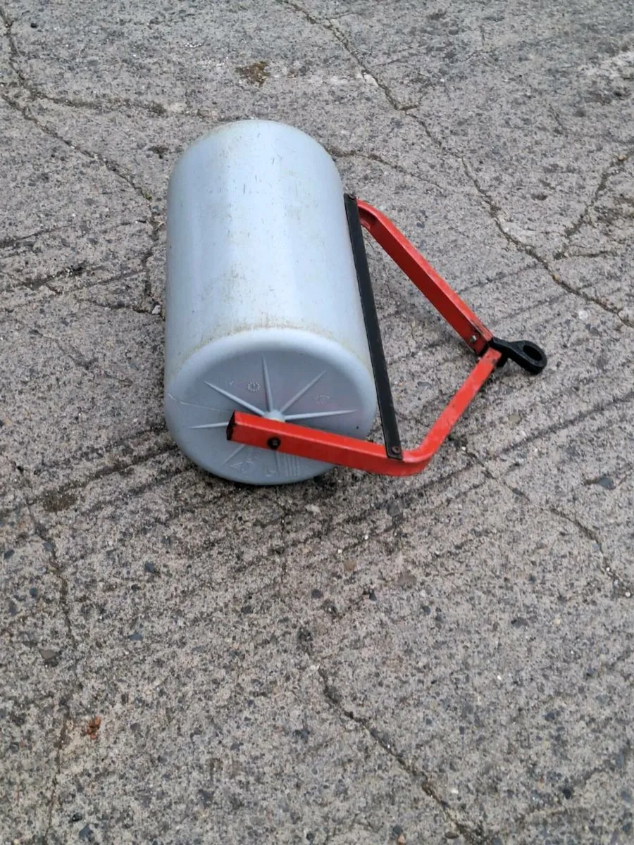 Rolly Red Roller  - Image 1