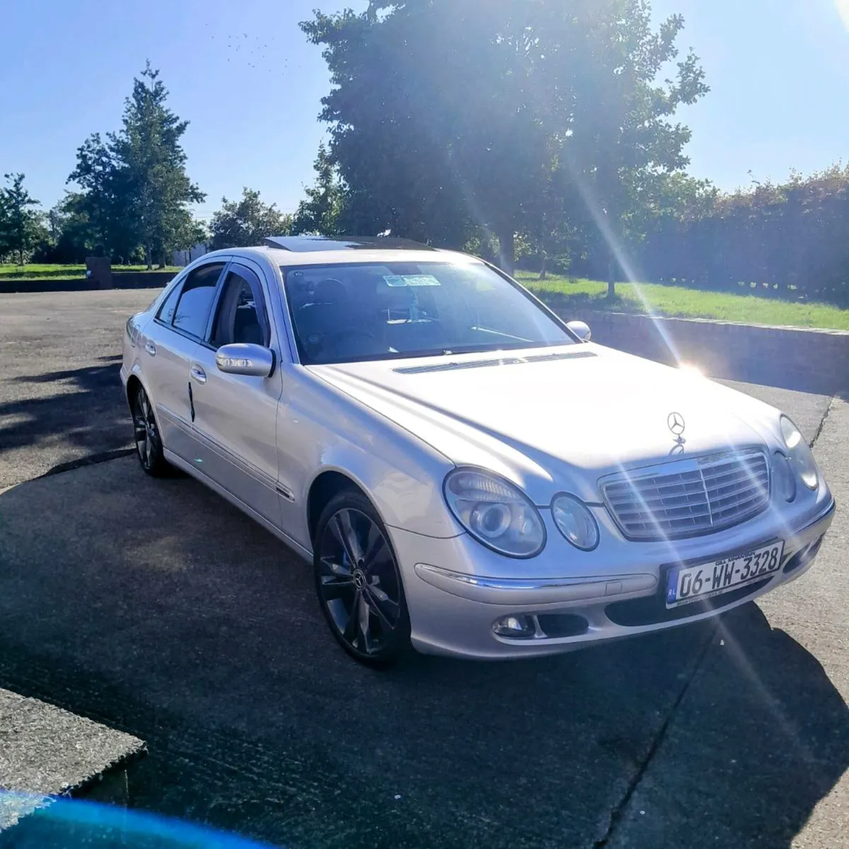 2006 W211 EClass Benz - Image 2