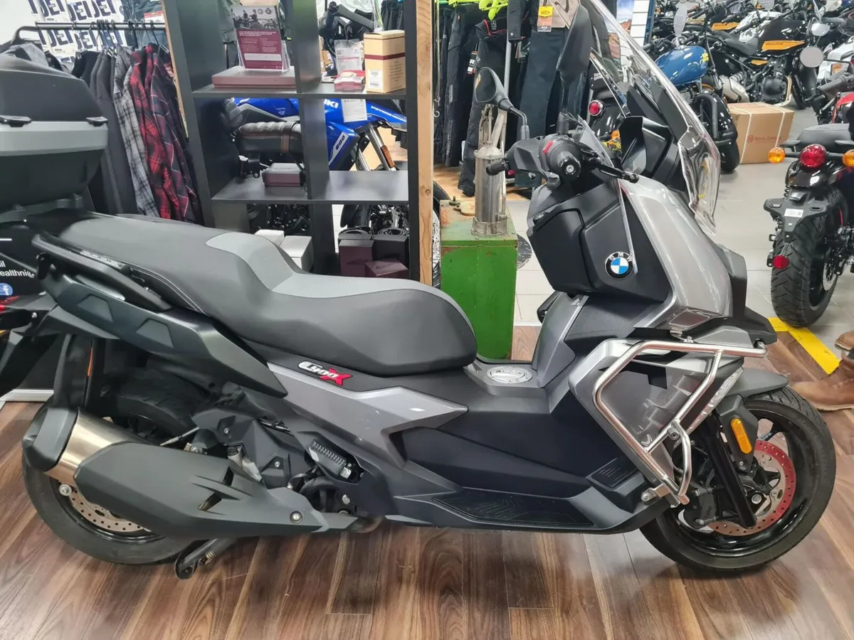BMW C400X - Image 1