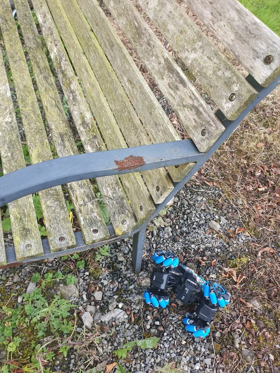 Garden table - Image 3