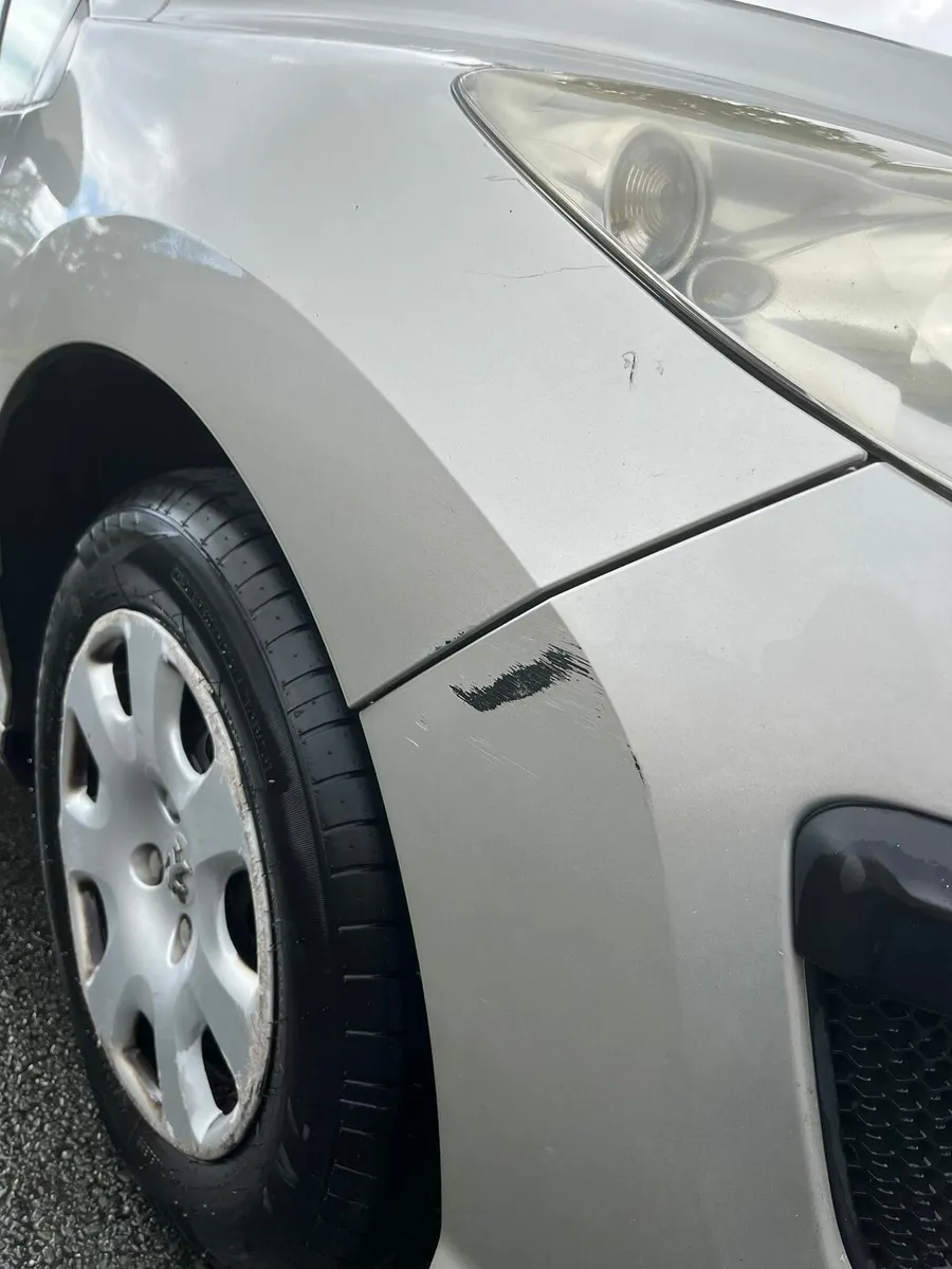 Peugeot 308 - Image 2