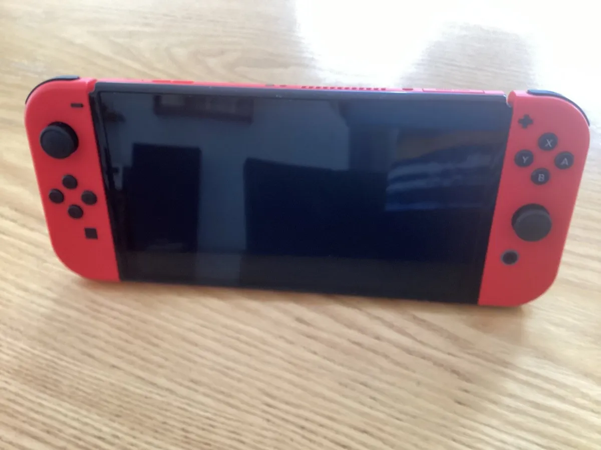 Switch - Mario Edition - Red - Image 2