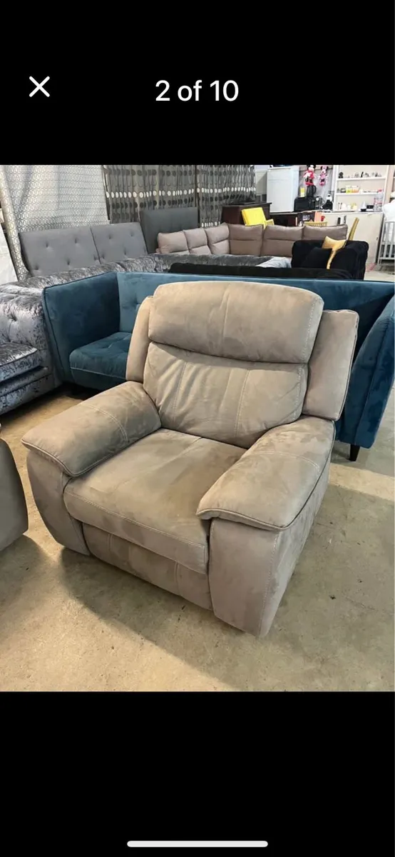 DFS 3&1 recliner - Image 2