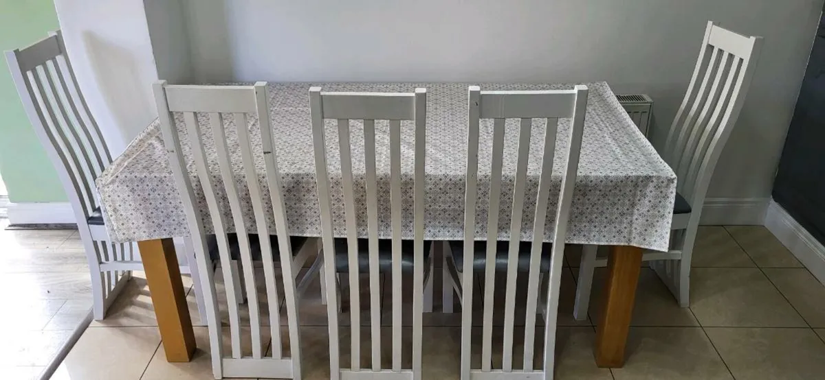 Kitchen table and 6 chairs - Image 1
