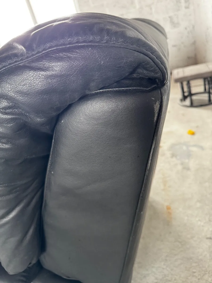 Leather Chair Recliner - Image 3