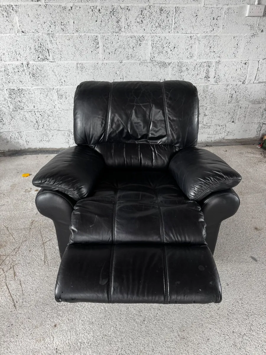 Leather Chair Recliner - Image 1