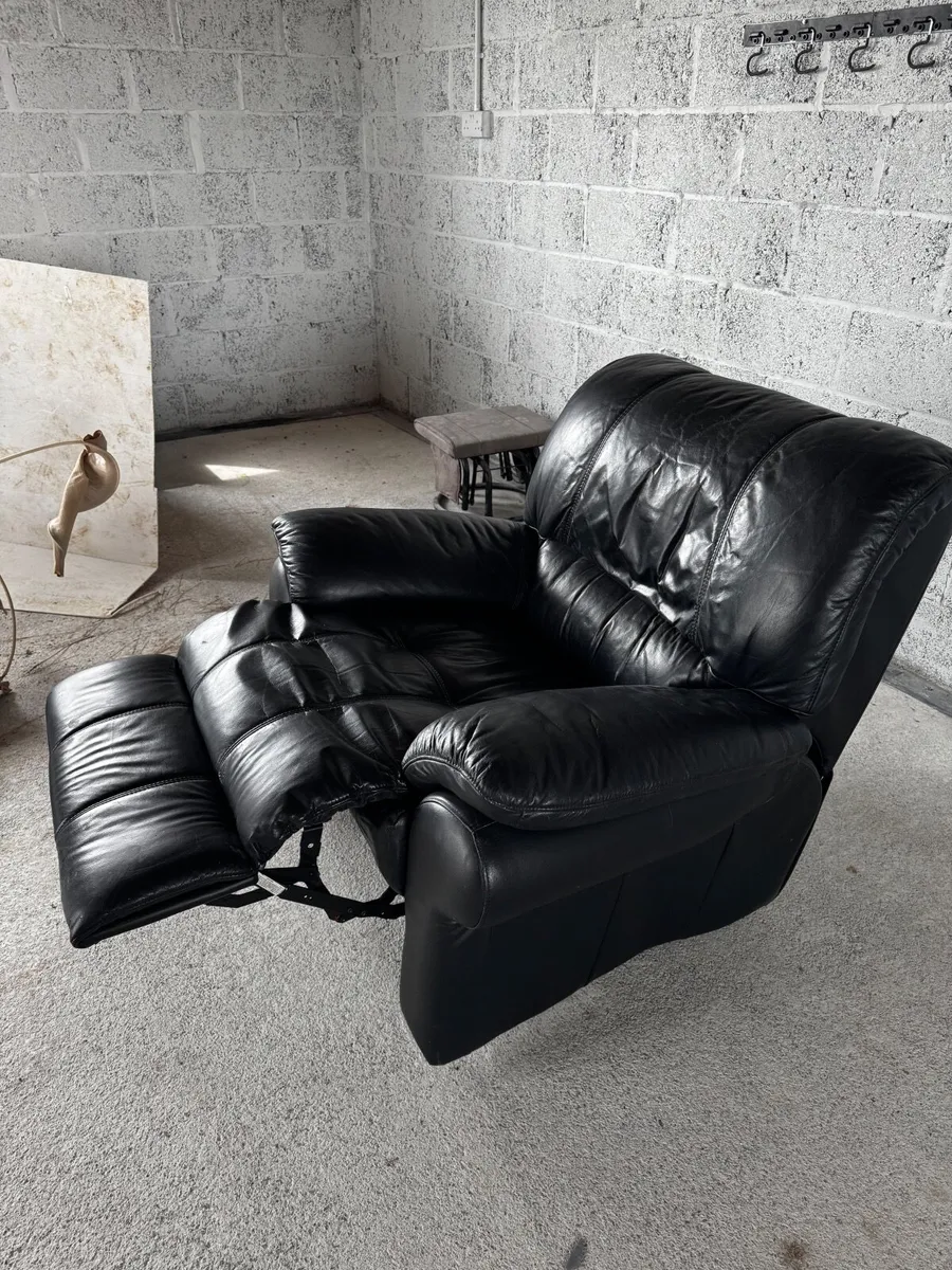 Leather Chair Recliner - Image 2