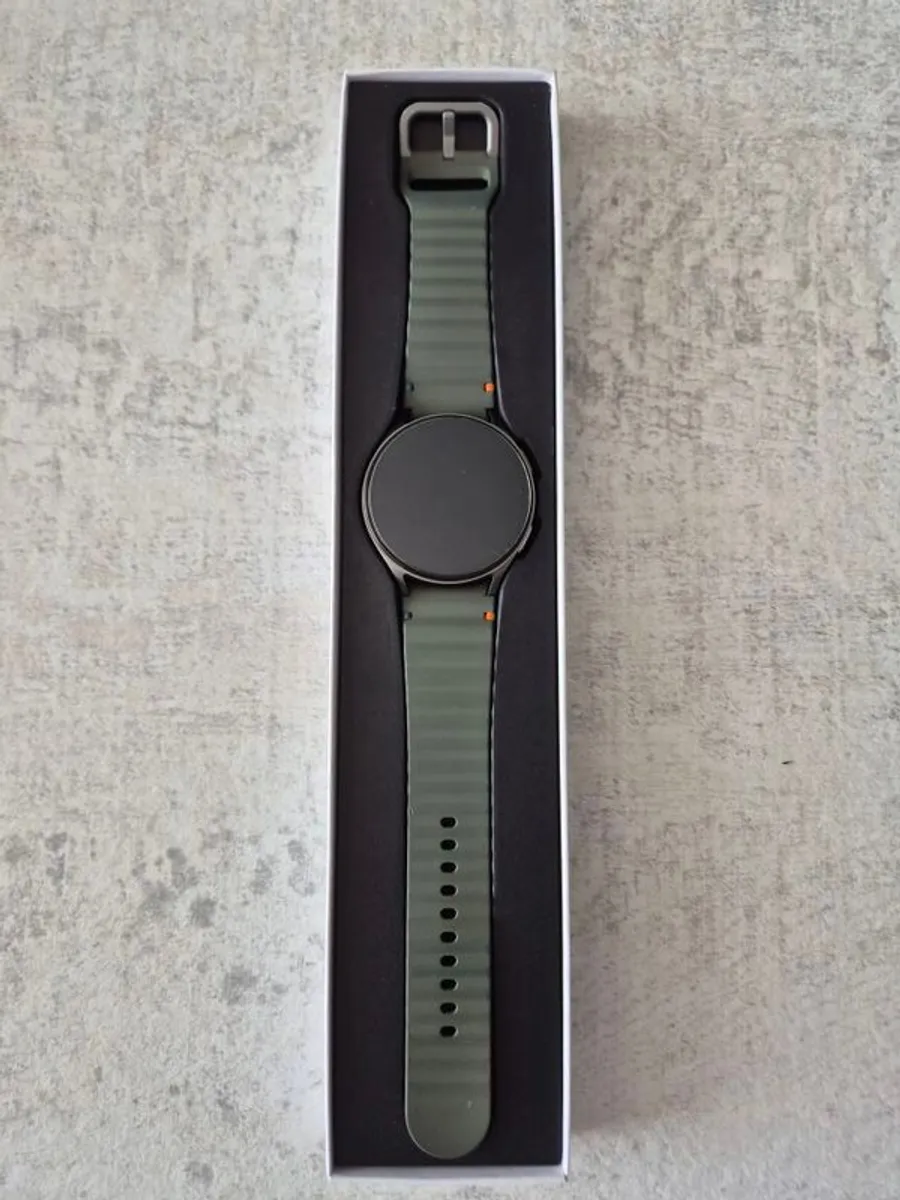 Samsung Galaxy Watch7 44mm - Image 1