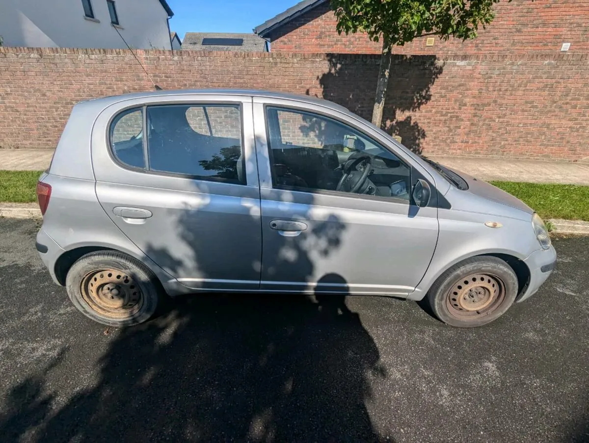 Toyota Yaris 2004 (sold) - Image 2