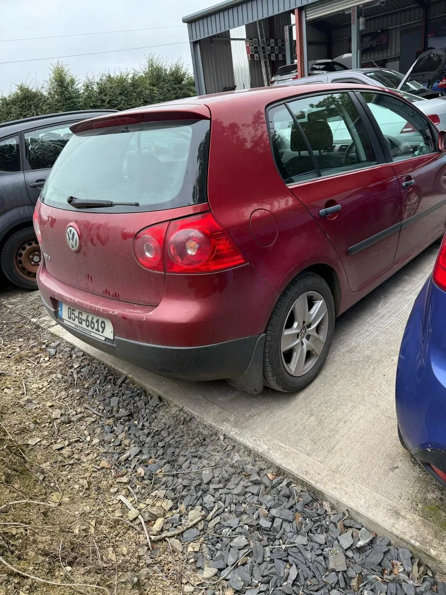 For parts and breaking VW Golf 2005 1.4 Petrol - Image 4