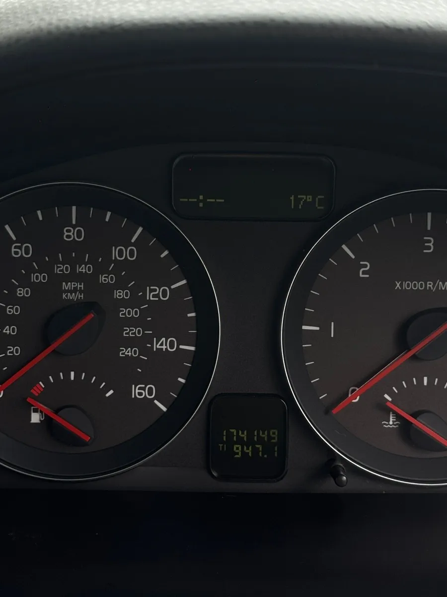 Volvo V50 Estate. NCT’d & TAX’d - Image 4