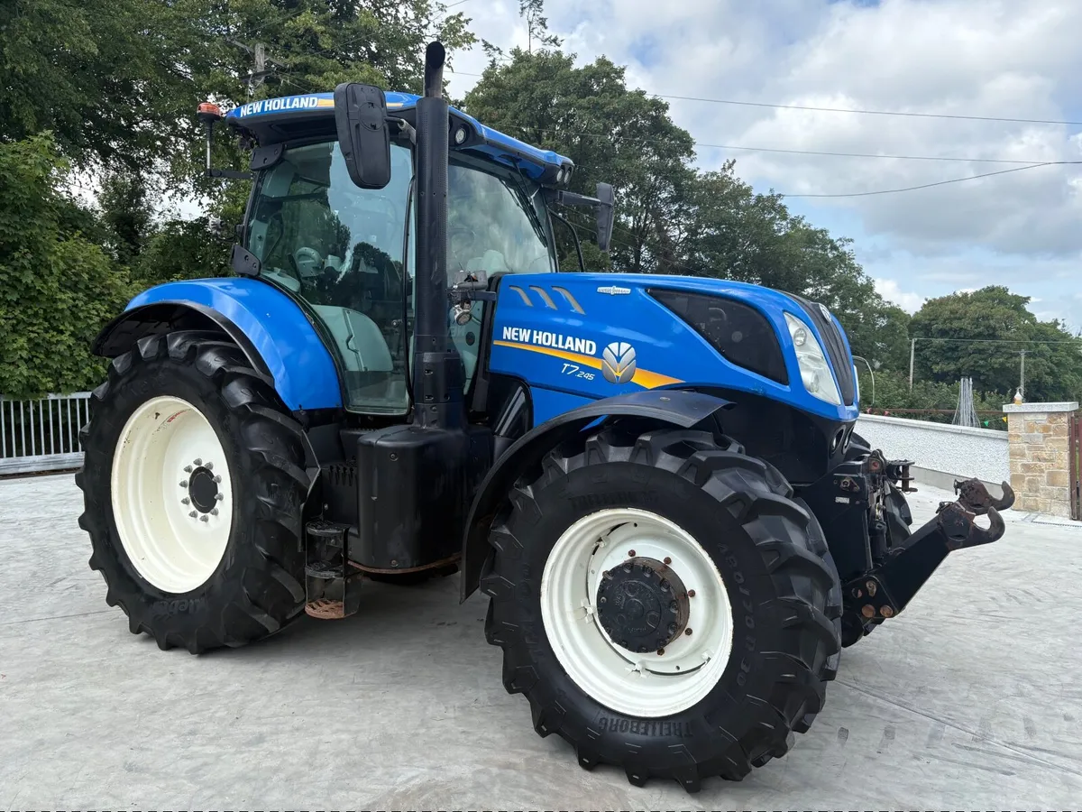 2017 New Holland T7.245 **Autocommand** - Image 1