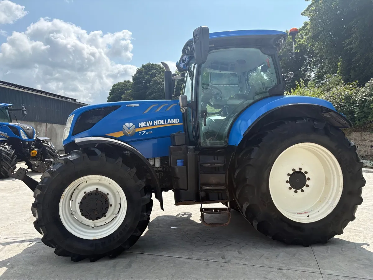 2017 New Holland T7.245 **Autocommand** - Image 3