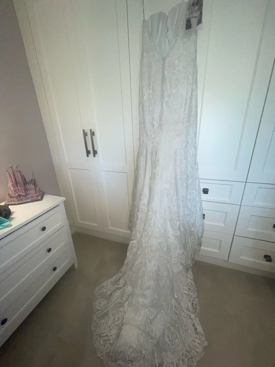 Wedding dress size 14 new - Image 3