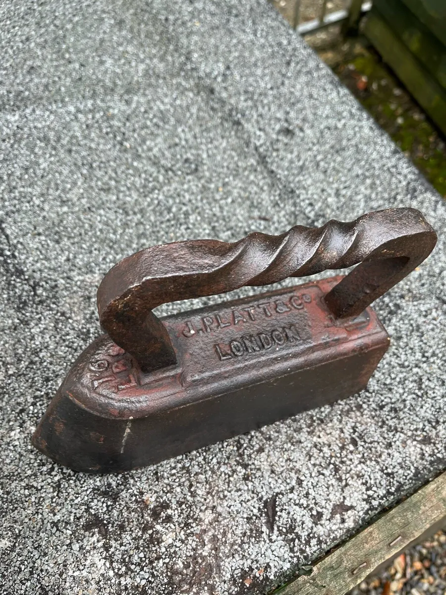 Antique Tailors Iron - Image 1