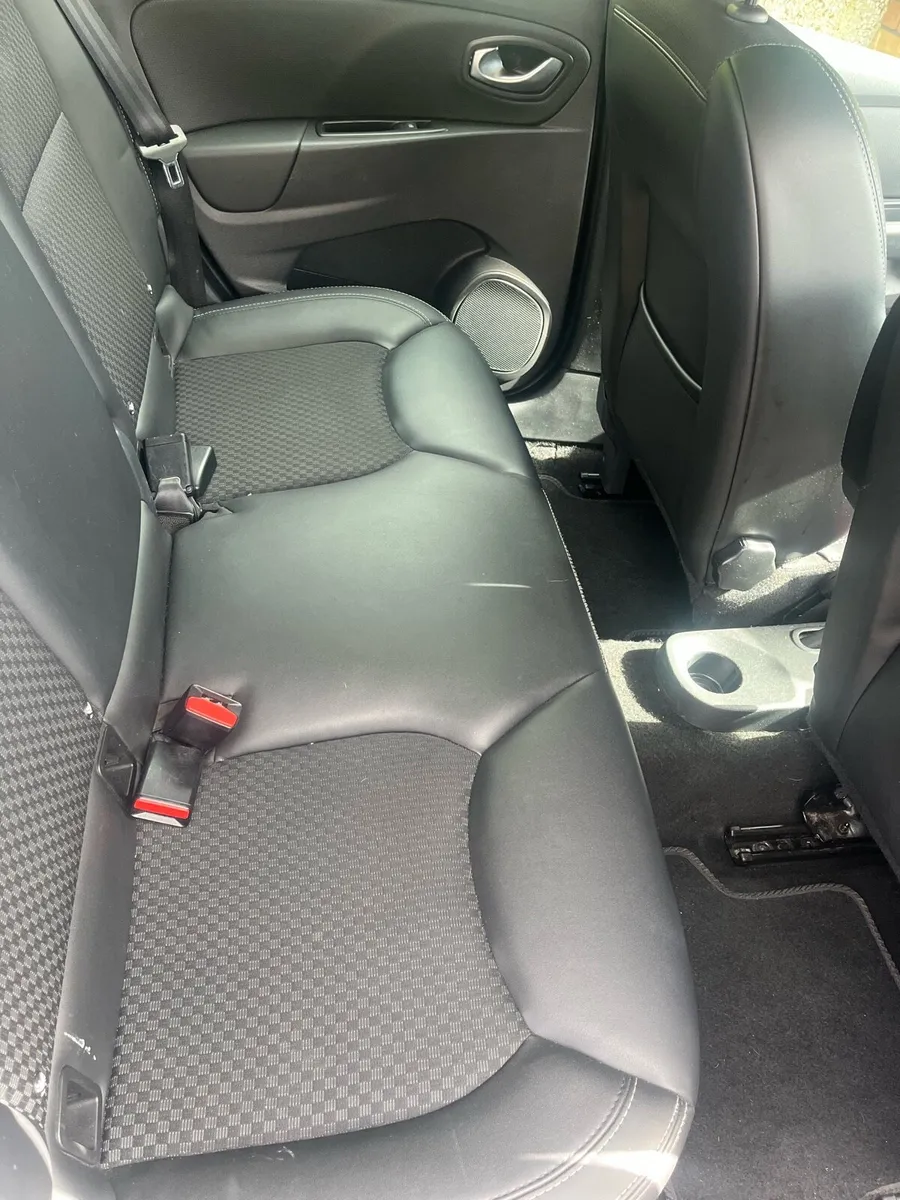 Renault Clio 2017 diesel 1.5 - Image 3