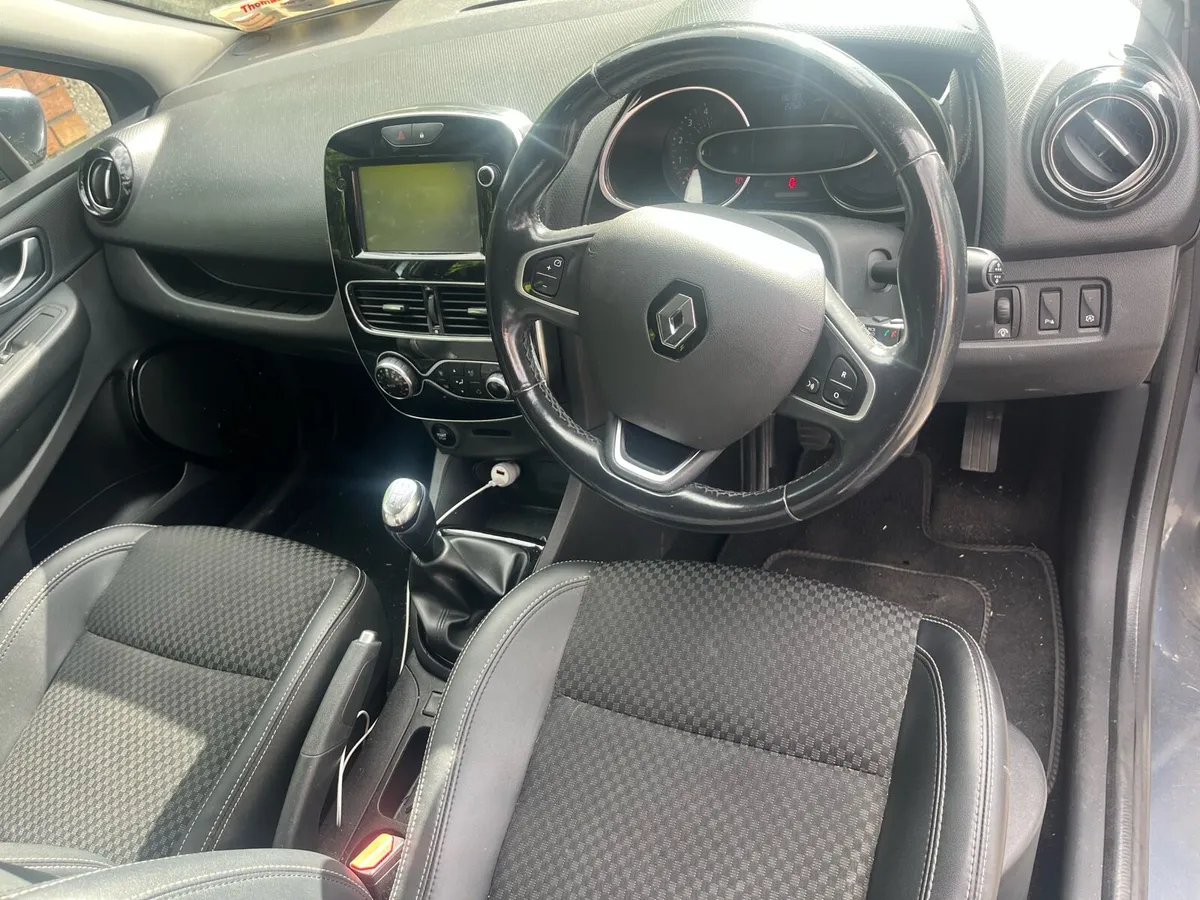 Renault Clio 2017 diesel 1.5 - Image 4
