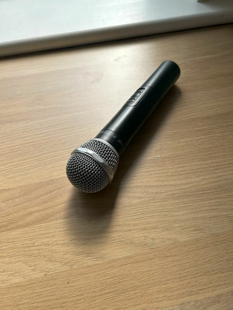 Wireless Microphone with USB Dongle - Image 1