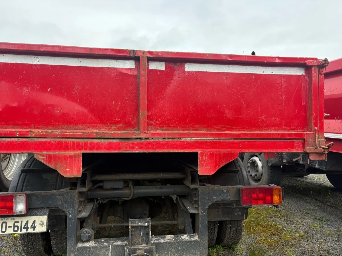 Iveco tipper - Image 3
