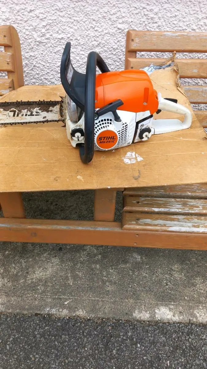 Stihl chainsaw - Image 1
