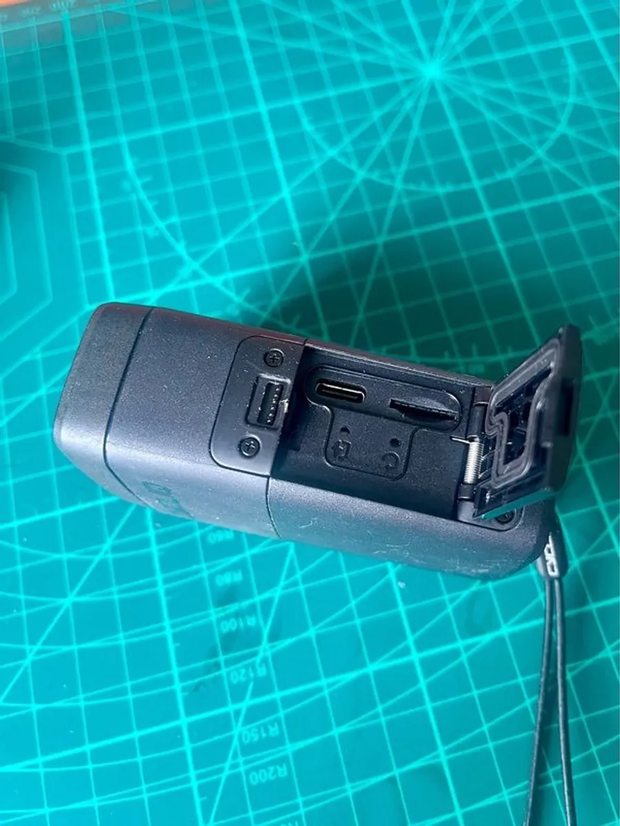 Cycliq Fly12 1080p camera and light - Image 3