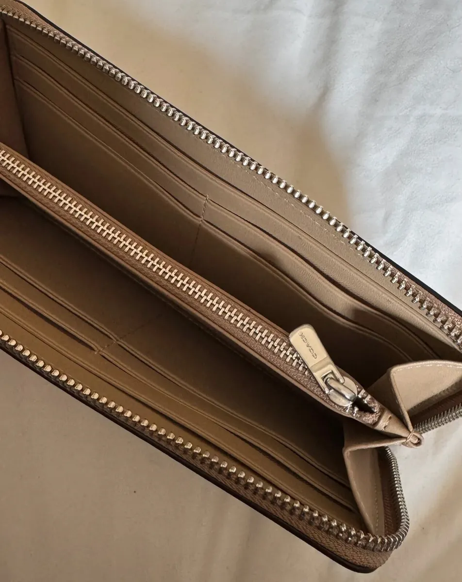 Coach purse - Image 4