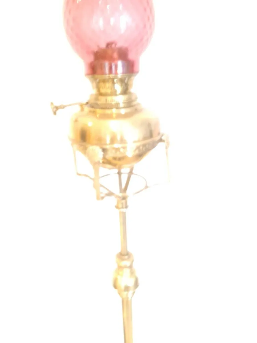 Old brass lamp - Image 1