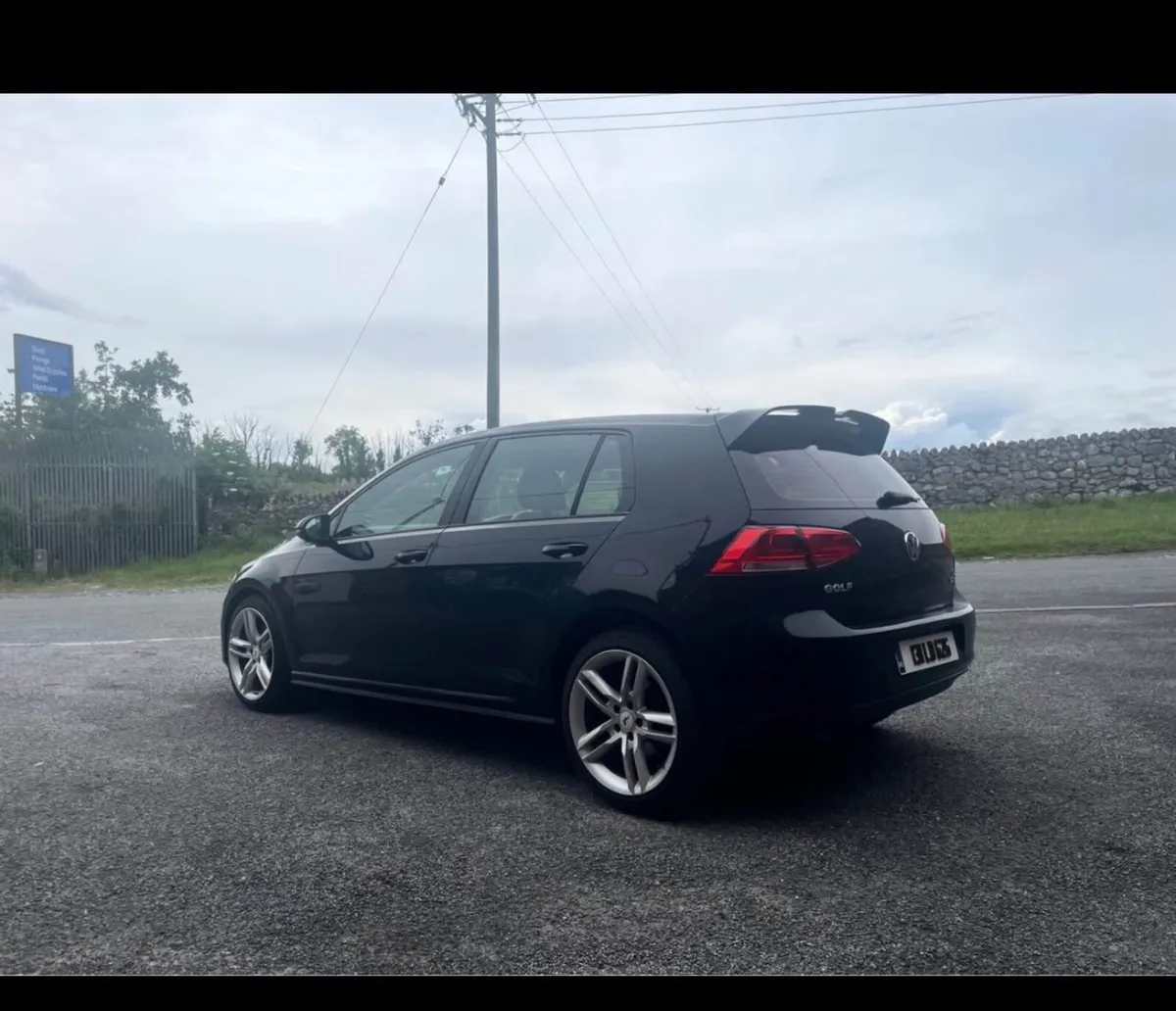 Volkswagen Golf 2013 - Image 1