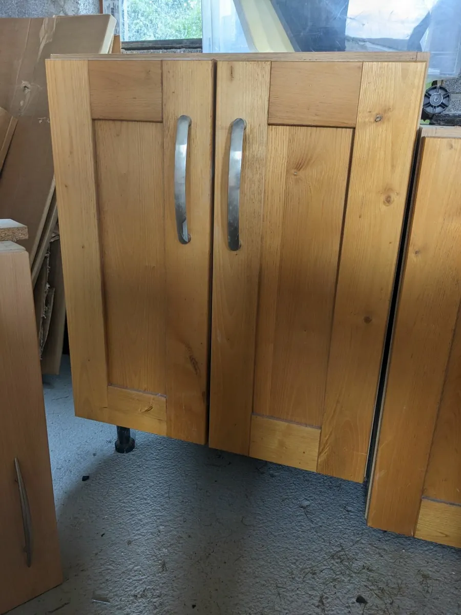 Assorted Kitchen Cabinets - Image 3