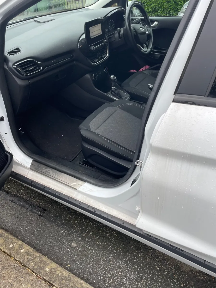 Ford Fiesta 2019 - Image 3