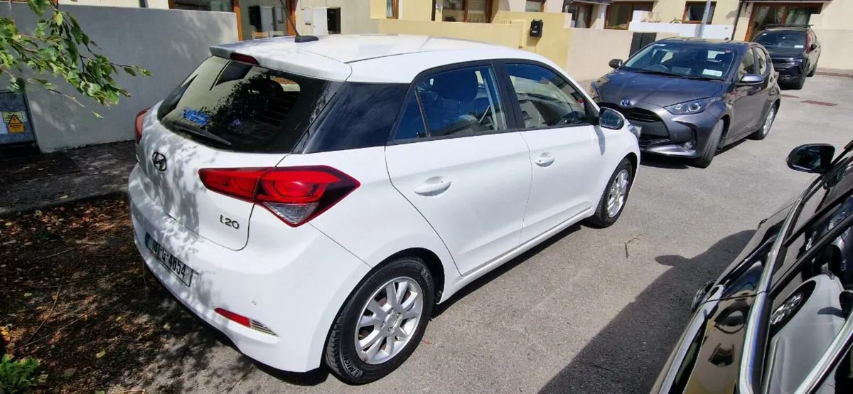 HYUNDAI i20 SE 5DR 2018 - Image 2