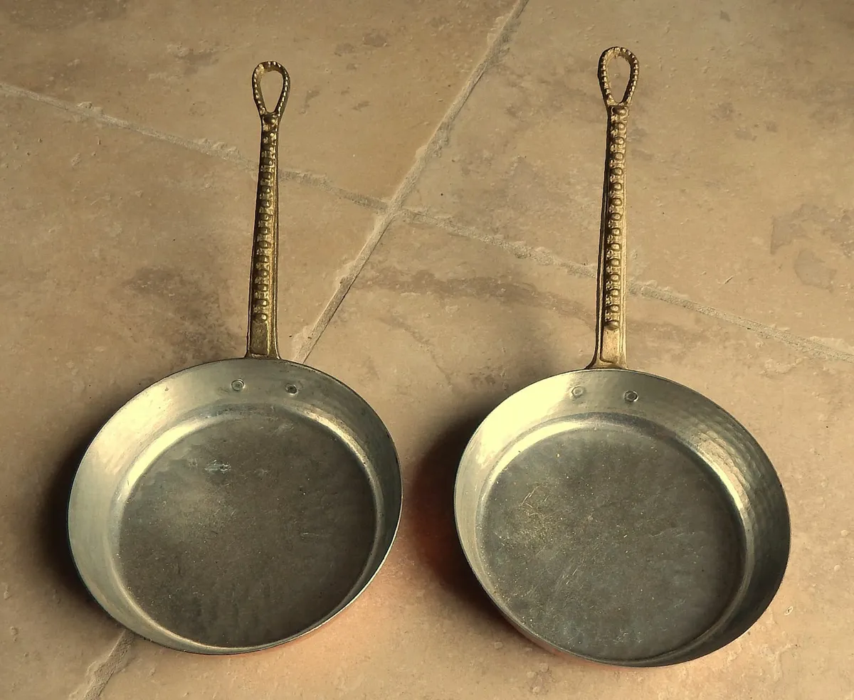 2 Copper & Solid Brass Handle Pans - Image 2